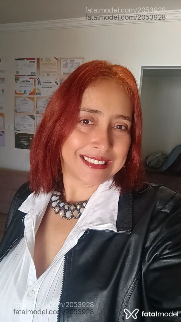 Acompanhante mulher ruiva (o) de olhos castanhos em Santo Antônio da Platina - Eliane Massoterape