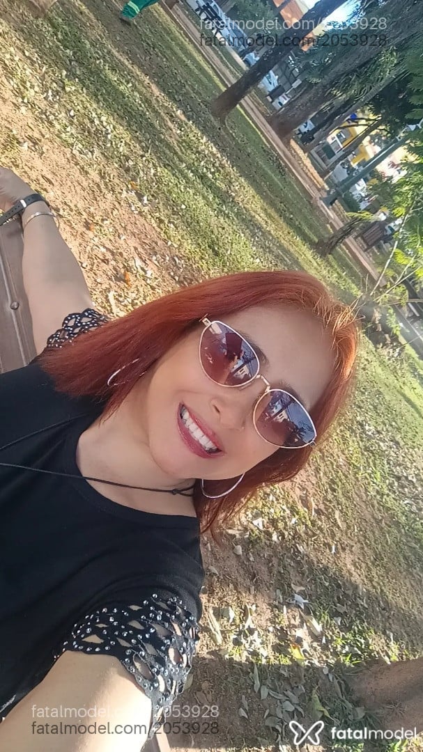 Acompanhante mulher ruiva (o) de olhos castanhos em Santo Antônio da Platina - Eliane Massoterape