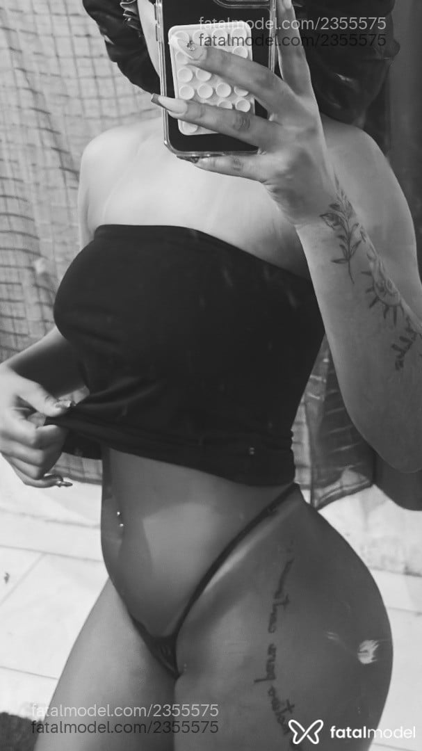 Acompanhante mulher com cabelo castanho de olhos castanhos em Cabo Frio Acompanhante mulher com cabelo castanho de olhos castanhos em Cabo Frio - Julia