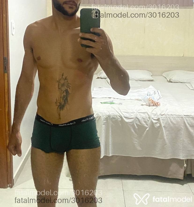 Acompanhante homem morena (o) de olhos castanhos em Goiânia - Mamba Negra