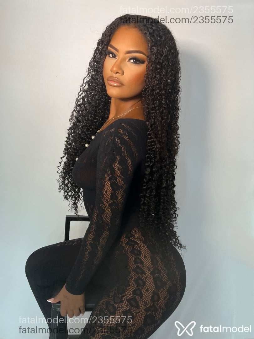 Acompanhante mulher com cabelo castanho de olhos castanhos em Cabo Frio Acompanhante mulher com cabelo castanho de olhos castanhos em Cabo Frio - Julia