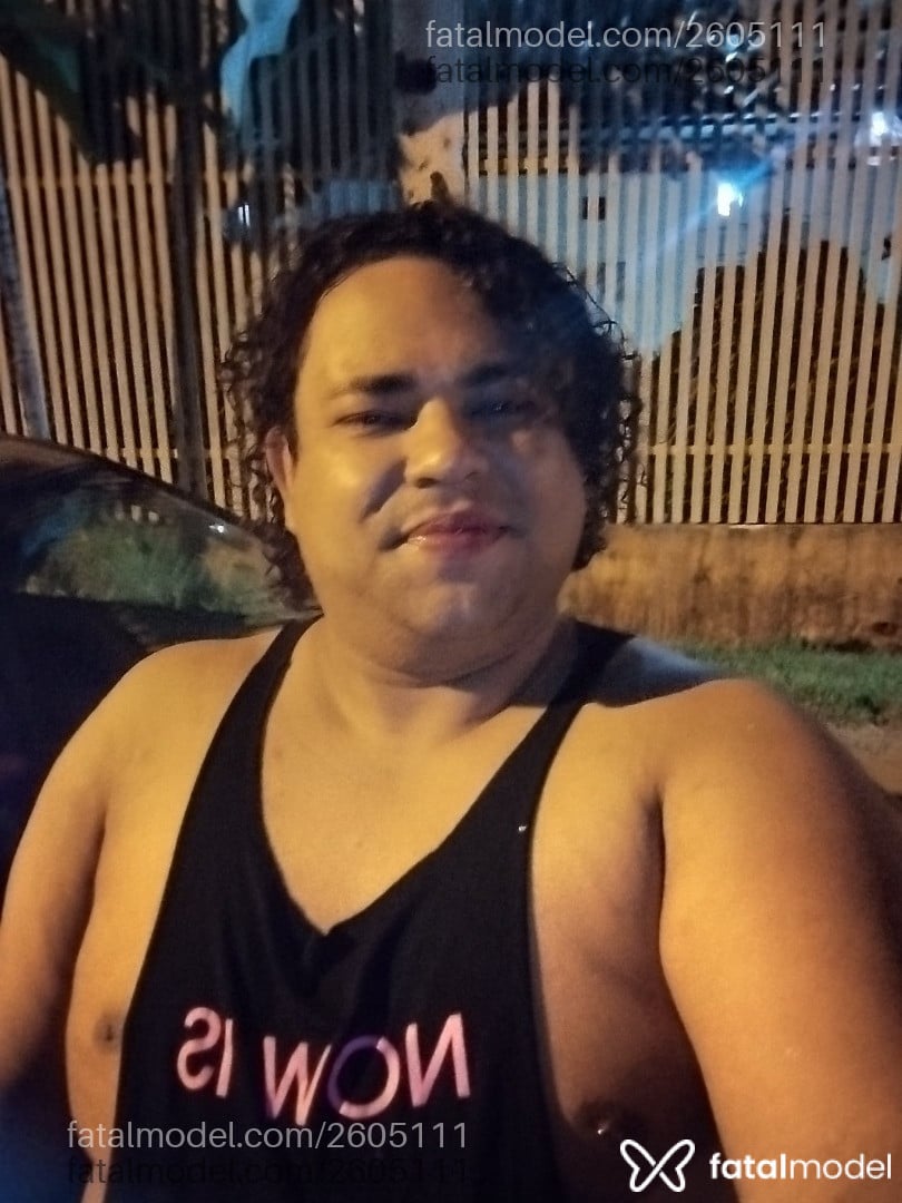 Acompanhante homem com cabelo castanho de olhos pretos em Senador Canedo - Rafadinha