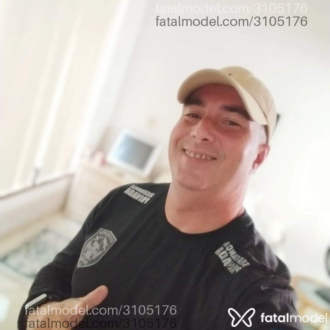 Acompanhante homem com cabelo grisalho de olhos castanhos em Cachoeiro de Itapemirim Acompanhante homem com cabelo grisalho de olhos castanhos em Cachoeiro de Itapemirim - Marcelo