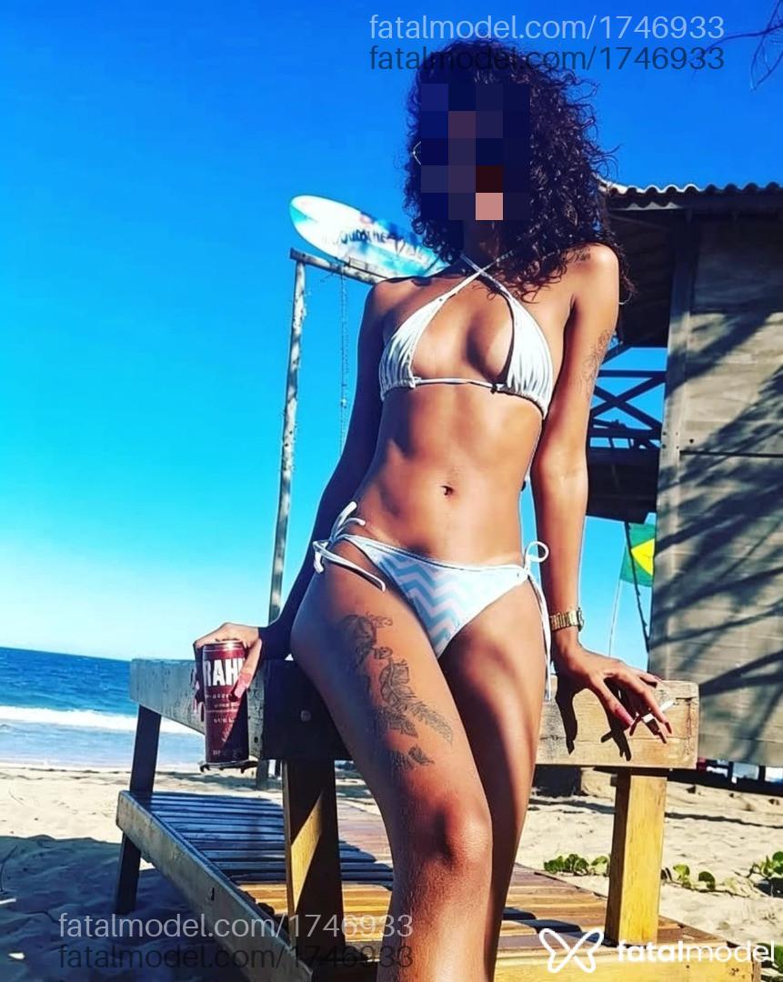 Acompanhante mulher morena (o) de olhos pretos em Armação dos Búzios - Julie