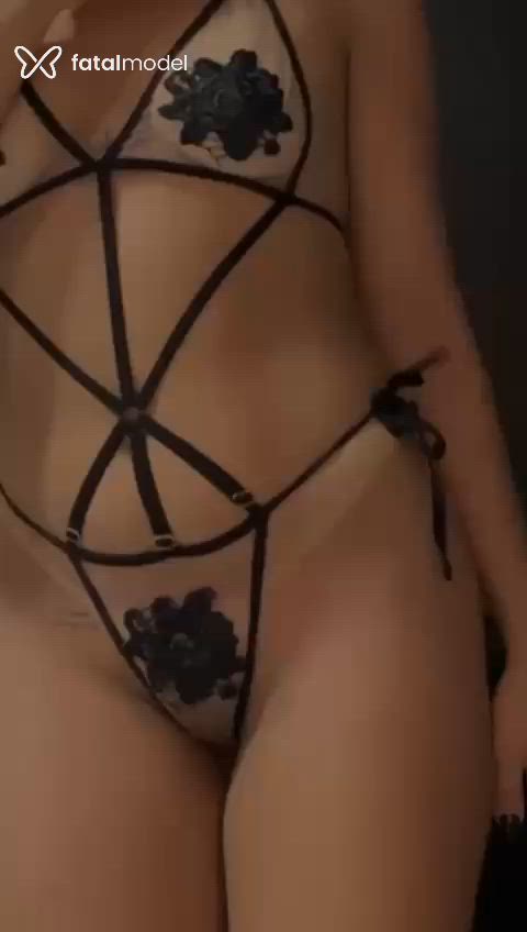 Acompanhante mulher com cabelo castanho de olhos castanhos em Aracaju Acompanhante mulher com cabelo castanho de olhos castanhos em Aracaju - Lorena Poyer