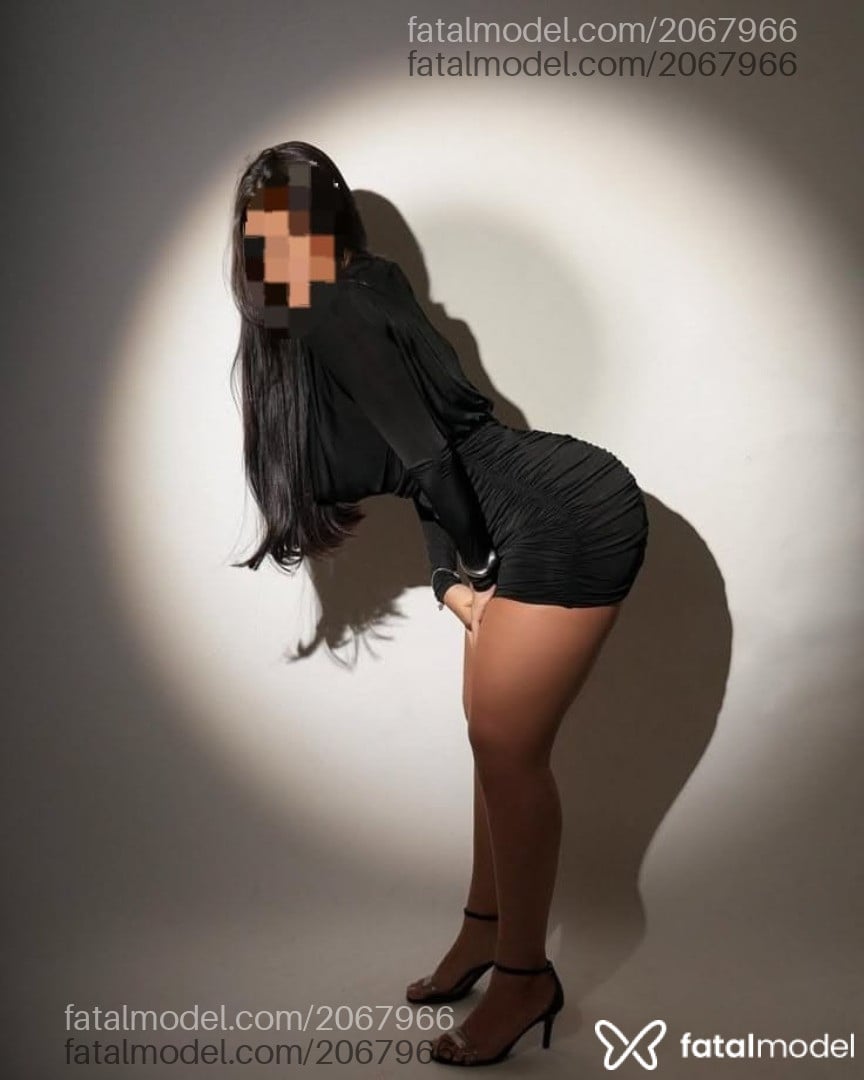 Acompanhante mulher morena (o) de olhos mel em Cabo Frio - Lara Paulista