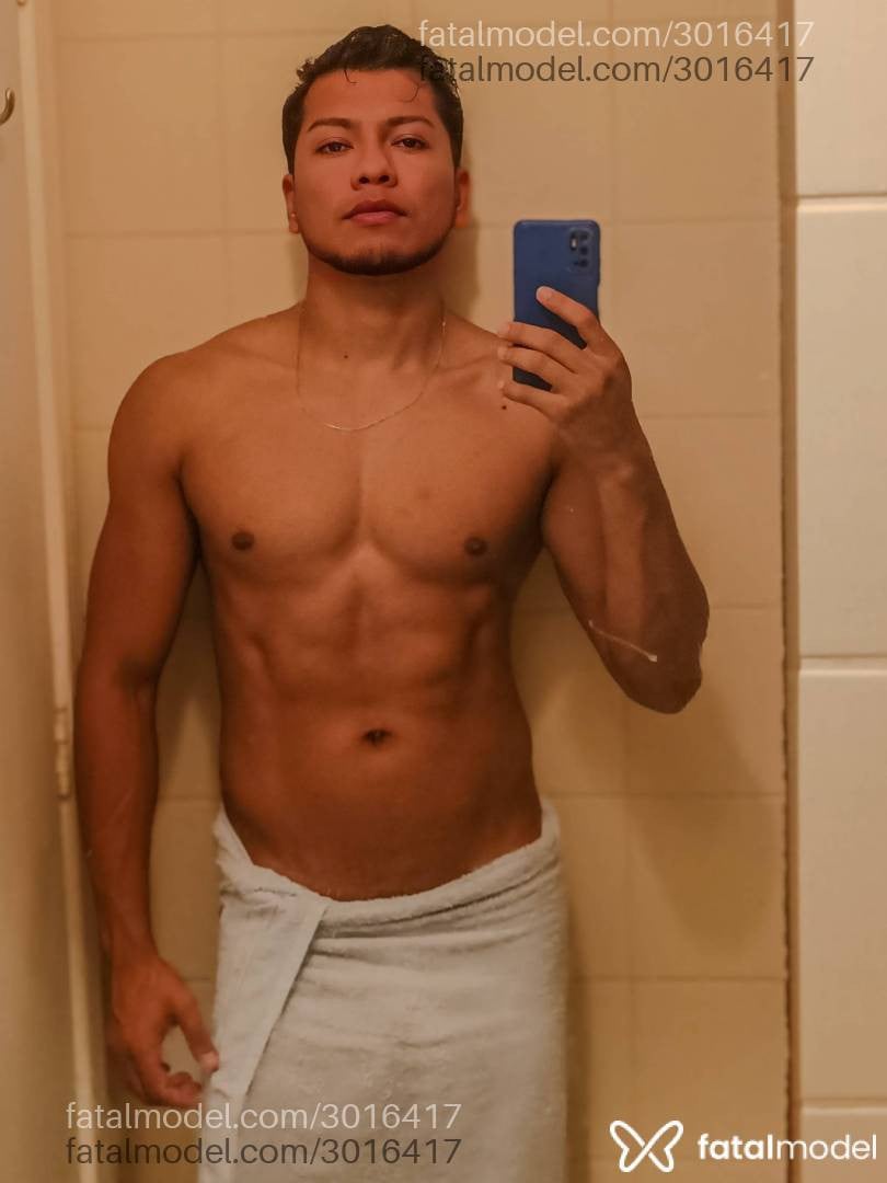 Acompanhante homem morena (o) de olhos pretos em Curitiba Acompanhante homem morena (o) de olhos pretos em Curitiba - Caio Fernando