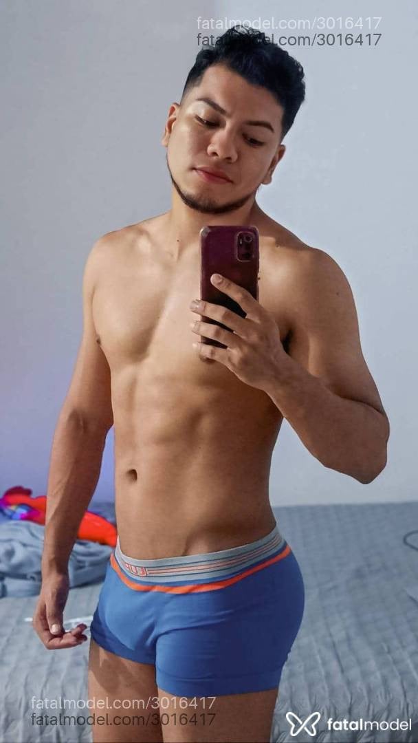 Acompanhante homem morena (o) de olhos pretos em Curitiba Acompanhante homem morena (o) de olhos pretos em Curitiba - Caio Fernando