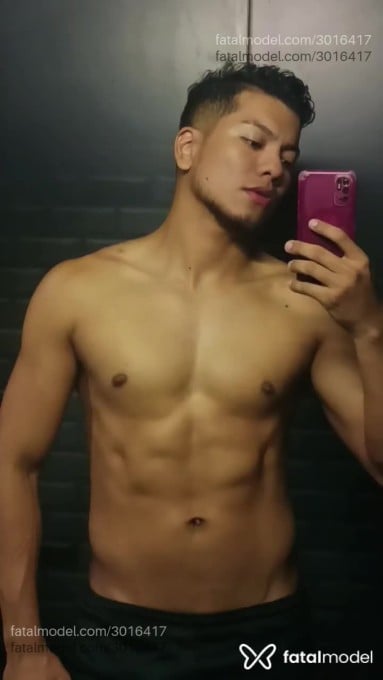Acompanhante homem morena (o) de olhos pretos em Curitiba Acompanhante homem morena (o) de olhos pretos em Curitiba - Caio Fernando