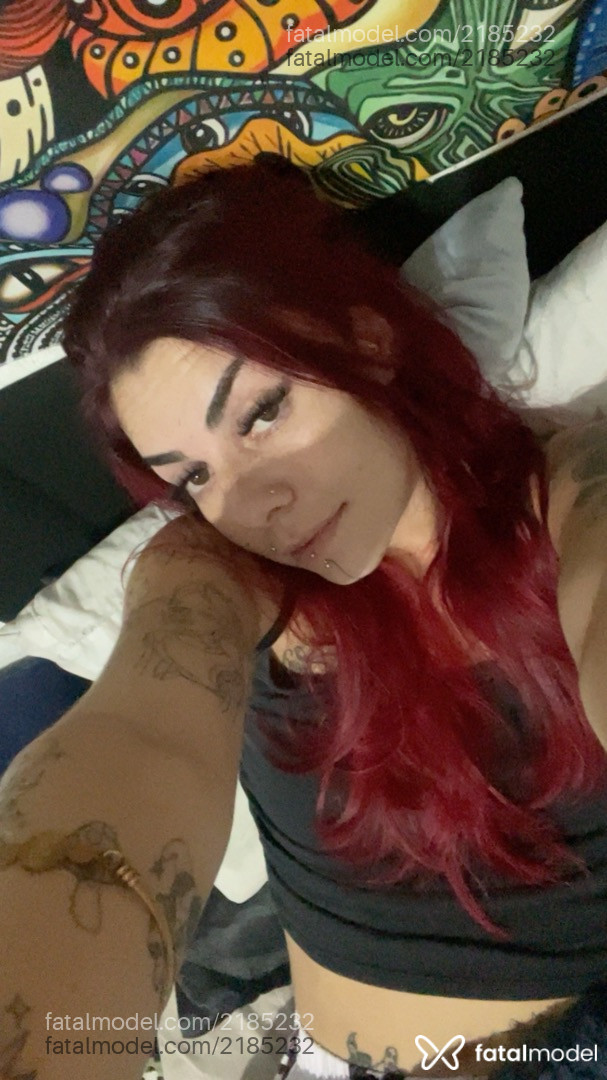 Acompanhante mulher ruiva (o) de olhos castanhos em Pindamonhangaba Acompanhante mulher ruiva (o) de olhos castanhos em Pindamonhangaba - Luiza