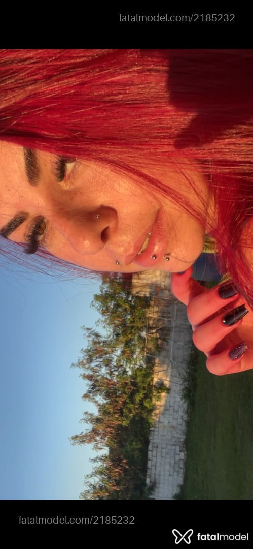 Acompanhante mulher ruiva (o) de olhos castanhos em Pindamonhangaba Acompanhante mulher ruiva (o) de olhos castanhos em Pindamonhangaba - Luiza