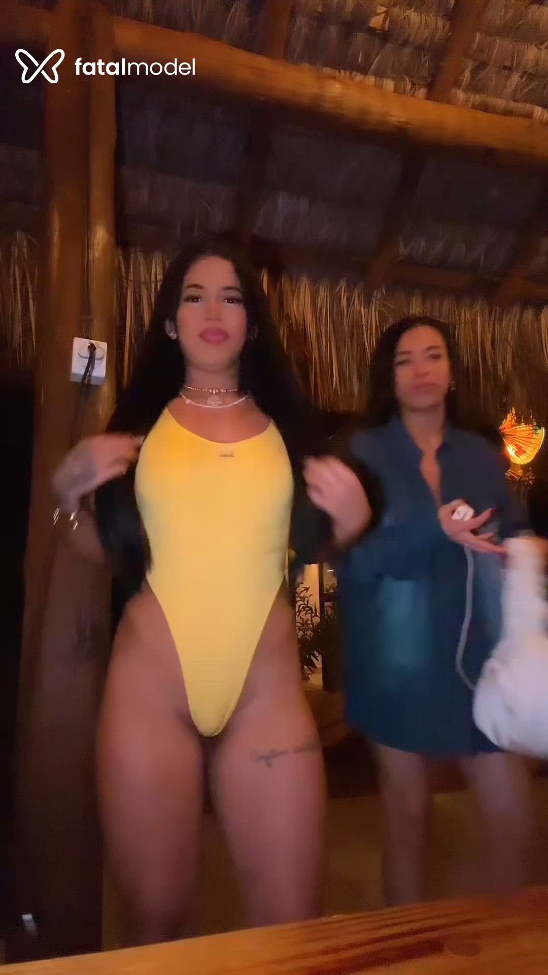 Acompanhante mulher morena (o) de olhos castanhos em Porto Seguro Acompanhante mulher morena (o) de olhos castanhos em Porto Seguro - Melly