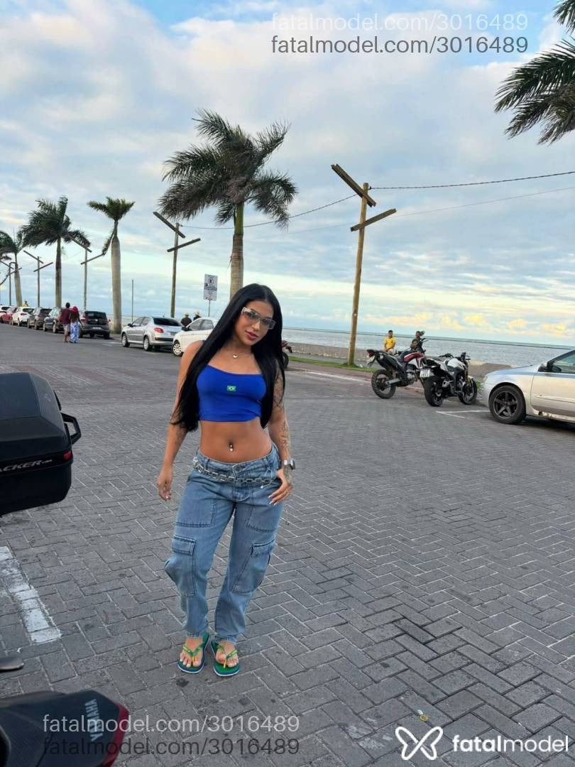 Acompanhante mulher morena (o) de olhos castanhos em Porto Seguro - Melly