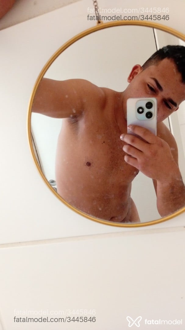 Acompanhante homem com cabelo castanho de olhos castanhos em Cascavel - Morenodnl