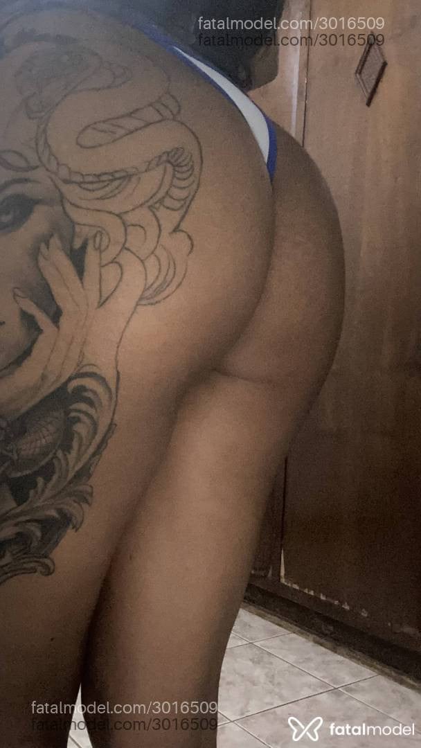 Acompanhante mulher morena (o) de olhos castanhos - Lorena
