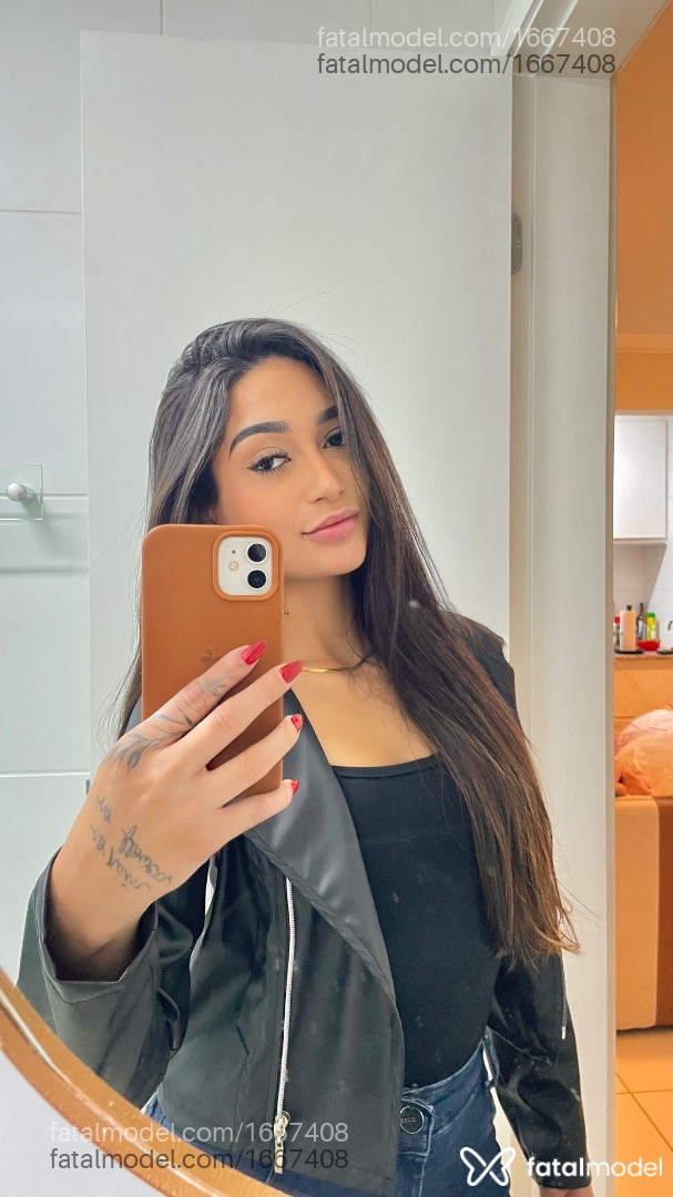 Acompanhante mulher com cabelo castanho de olhos castanhos - Mirela