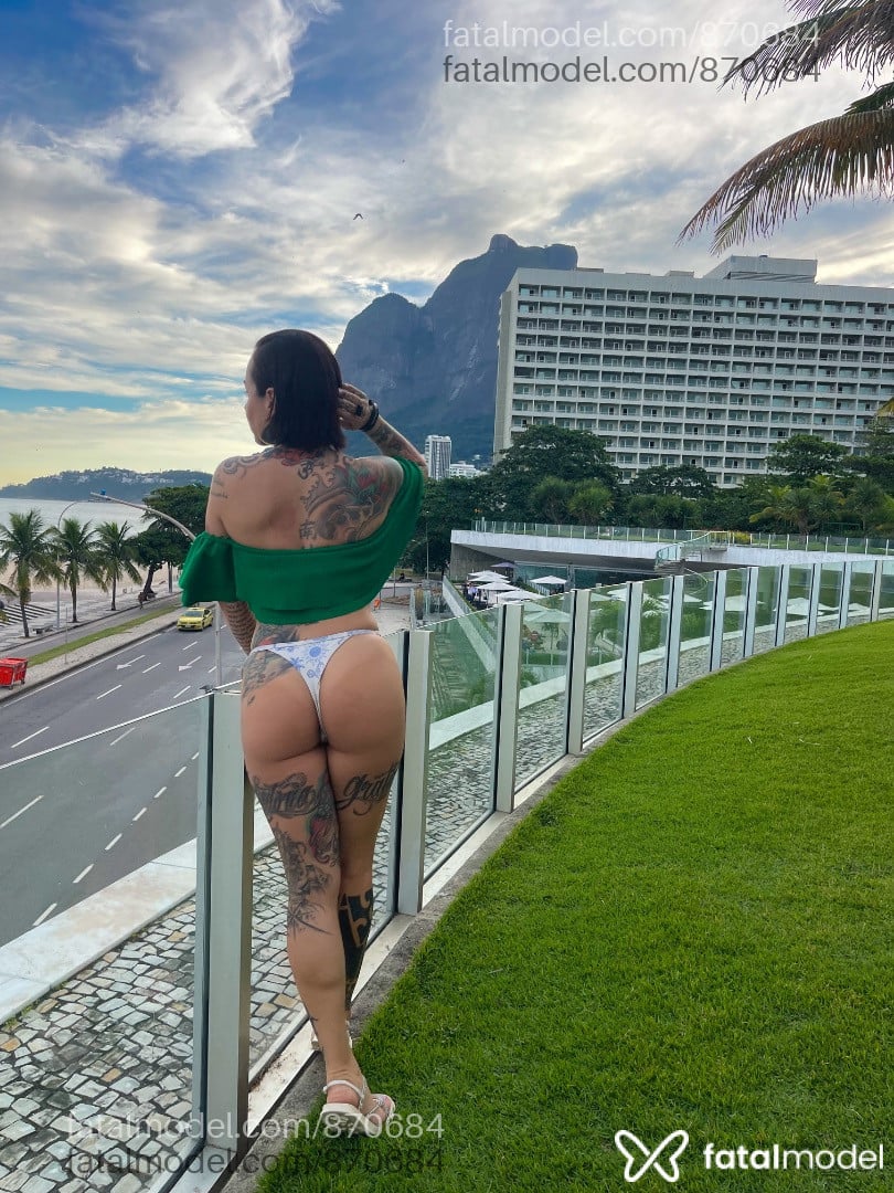 Acompanhante mulher com cabelo castanho de olhos castanhos em Campinas - Moniky