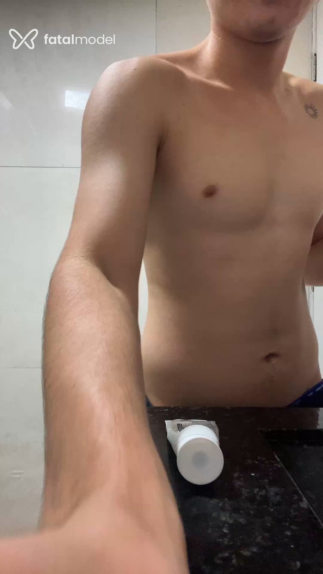 Acompanhante homem morena (o) de olhos castanhos em São Paulo Acompanhante homem morena (o) de olhos castanhos em São Paulo - Felix
