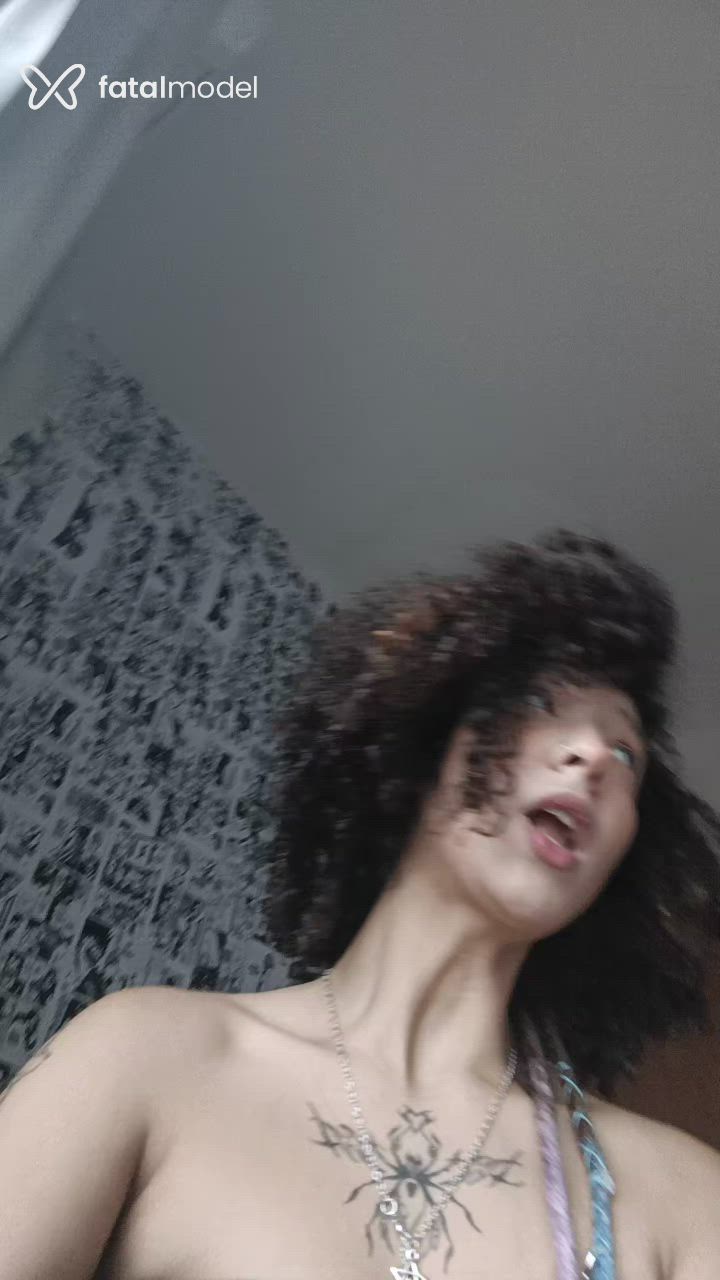 Acompanhante mulher morena (o) de olhos castanhos - Joaninha Paiacita