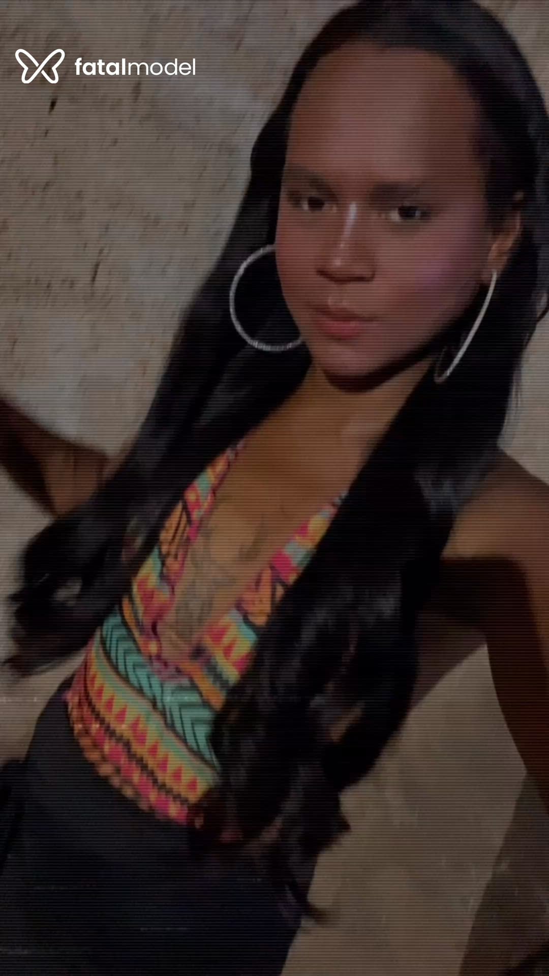 Acompanhante mulher trans morena (o) de olhos castanhos - Kemilly