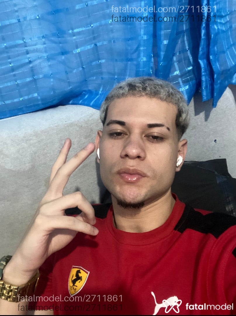 Acompanhante homem morena (o) de olhos castanhos em Rio de Janeiro Acompanhante homem morena (o) de olhos castanhos em Rio de Janeiro - Cleuson Ribeiro