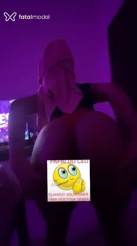 Acompanhante mulher trans morena (o) de olhos castanhos - Larissa Muniz