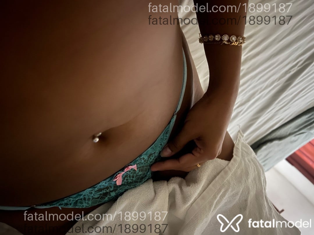 Acompanhante mulher morena (o) de olhos pretos em Manaus - Barcellos