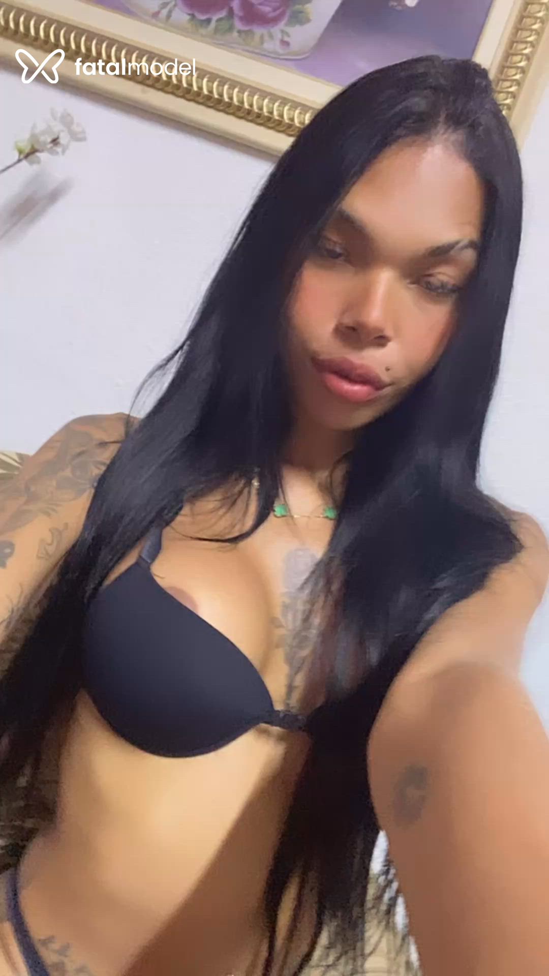 Acompanhante mulher trans morena (o) de olhos castanhos em Lorena Acompanhante mulher trans morena (o) de olhos castanhos em Lorena - Laiz Andrade