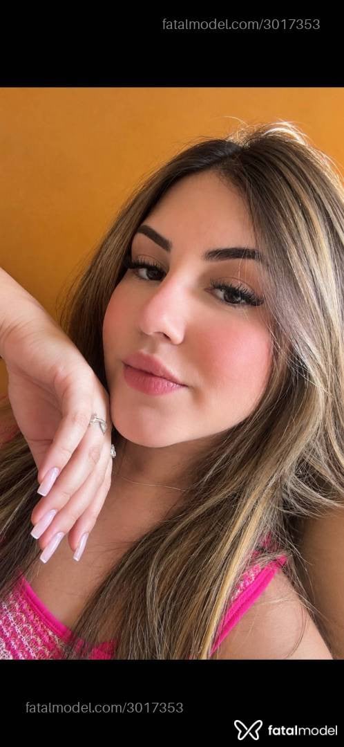 Acompanhante mulher com cabelo castanho de olhos castanhos - Gaby