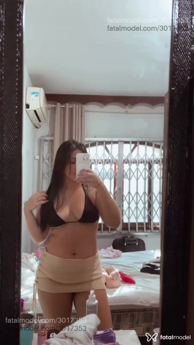 Acompanhante mulher com cabelo castanho de olhos castanhos em Itajaí - Maaayy
