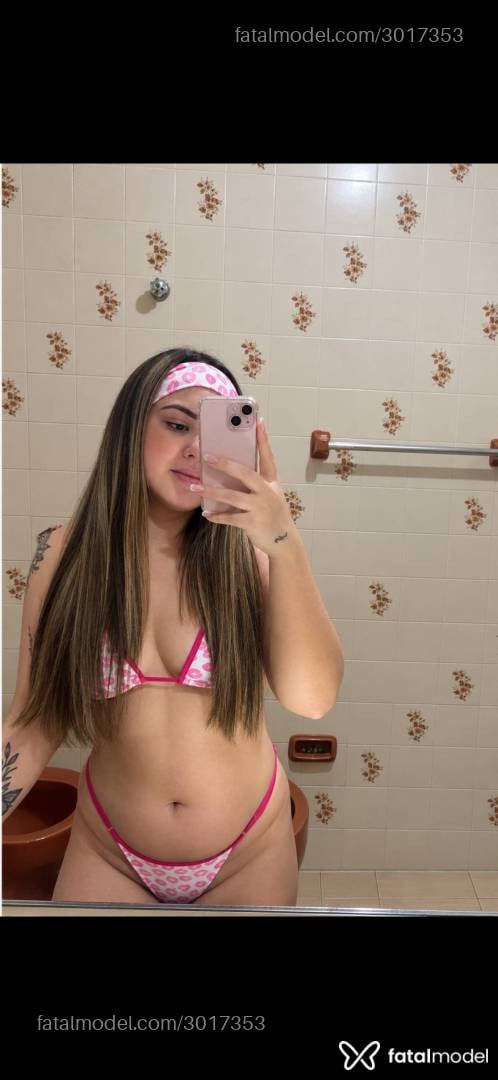 Acompanhante mulher com cabelo castanho de olhos castanhos - Gaby