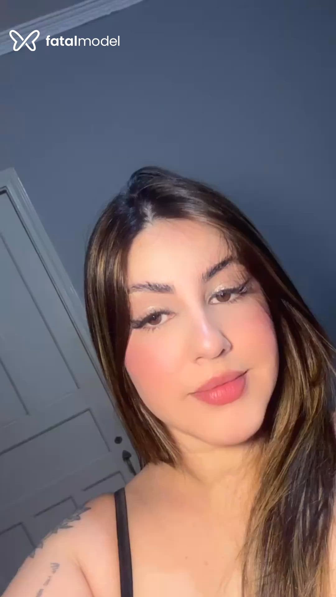 Acompanhante mulher com cabelo castanho de olhos castanhos - Gaby Acompanhante mulher com cabelo castanho de olhos castanhos - Gaby