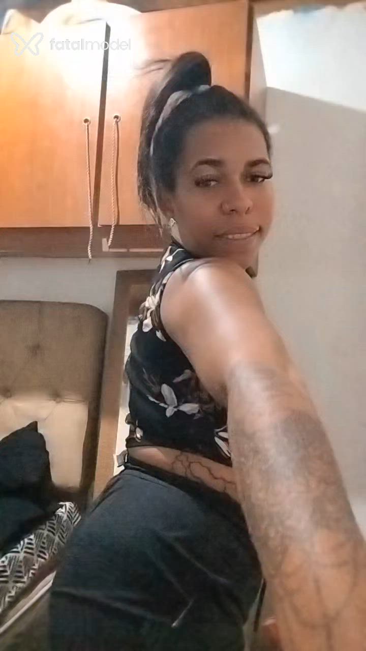 Acompanhante mulher morena (o) de olhos castanhos - Wenny Isis Acompanhante mulher morena (o) de olhos castanhos - Wenny Isis