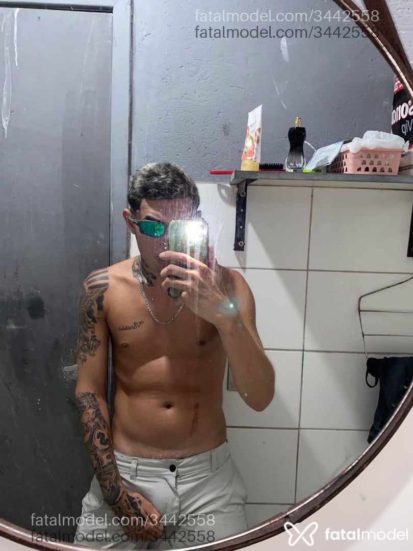 Acompanhante homem morena (o) de olhos mel em São Paulo - Henrique