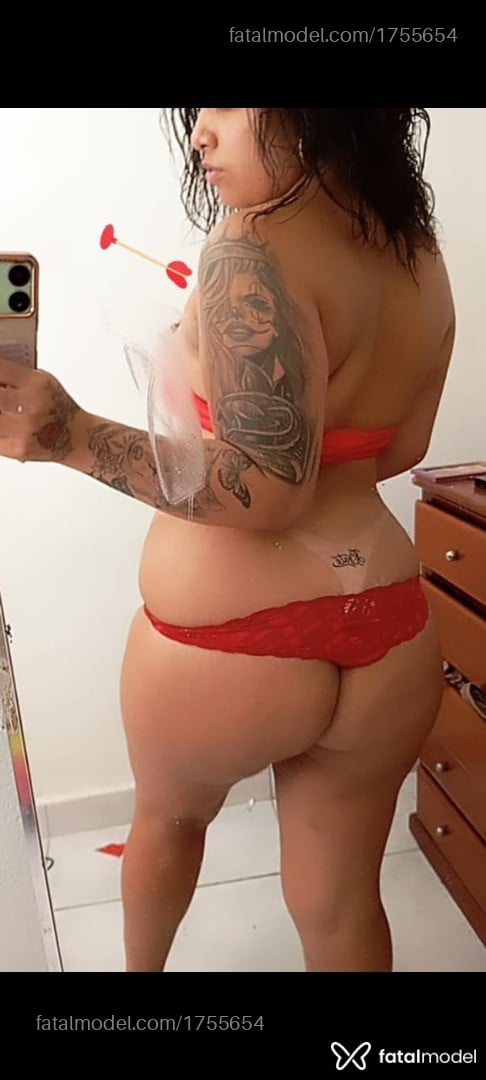 Acompanhante mulher com cabelo castanho de olhos castanhos em Vila Velha Acompanhante mulher com cabelo castanho de olhos castanhos em Vila Velha - Mineirinhacapixaba
