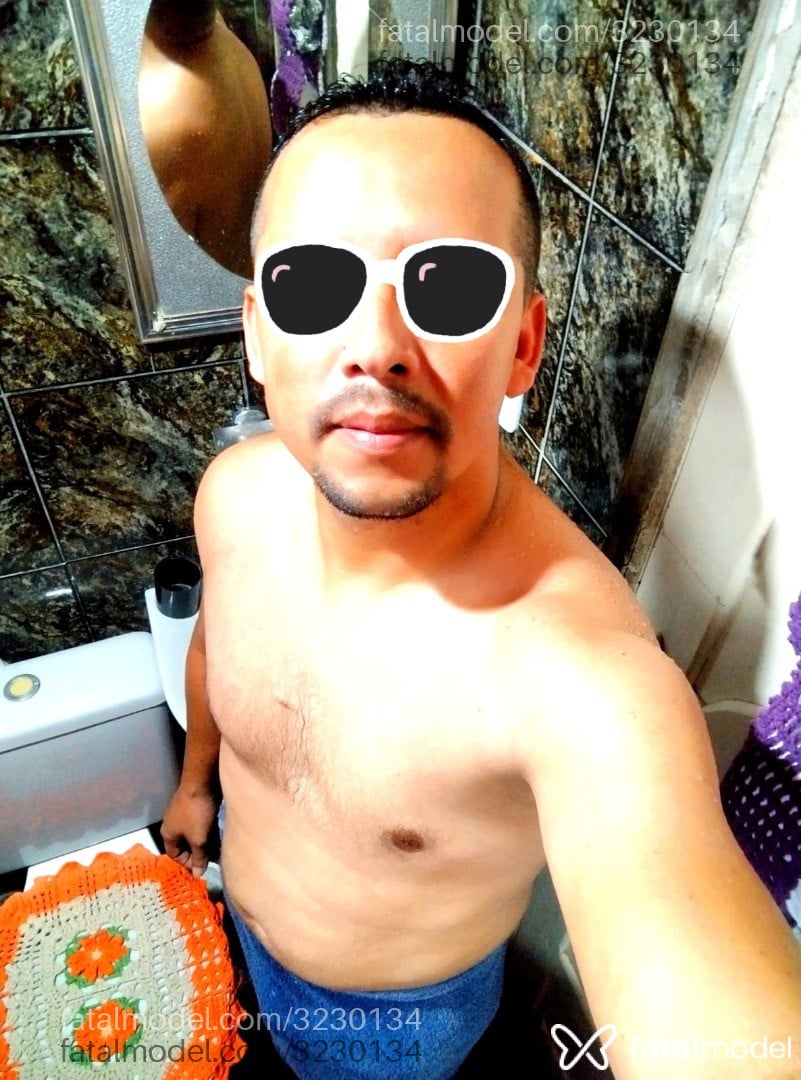 Acompanhante homem com cabelo castanho de olhos castanhos - Paulinho Acompanhante homem com cabelo castanho de olhos castanhos - Paulinho