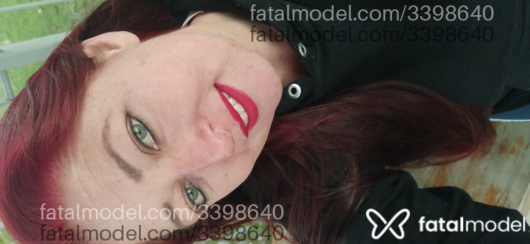 Acompanhante mulher ruiva (o) de olhos verdes - Rosiclei