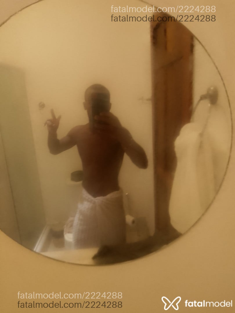 Acompanhante homem morena (o) de olhos pretos em Rio de Janeiro - Guilherme