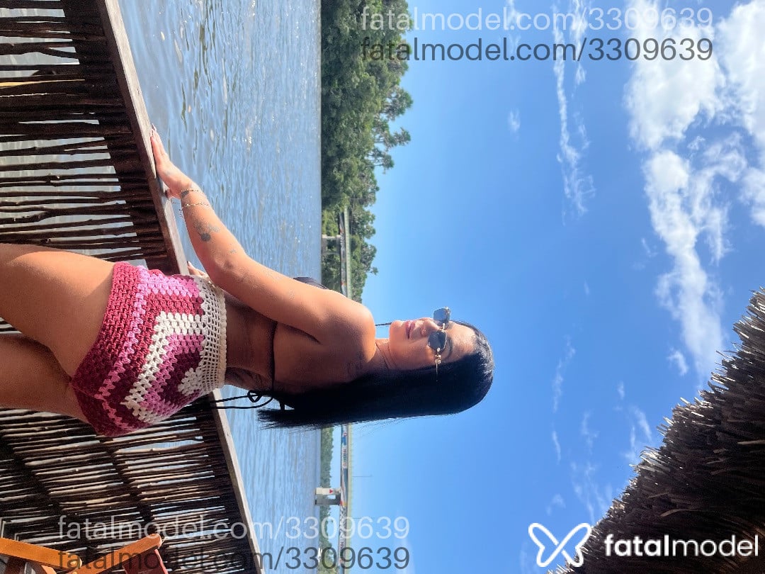 Acompanhante mulher morena (o) de olhos castanhos - Yasmim Alves