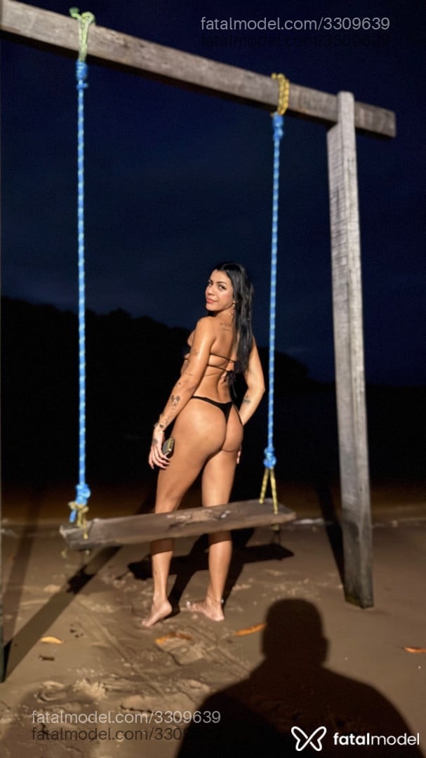 Acompanhante mulher morena (o) de olhos castanhos - Yasmim Alves