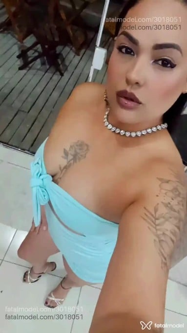 Acompanhante mulher com cabelo castanho de olhos mel em Itajaí - Morena