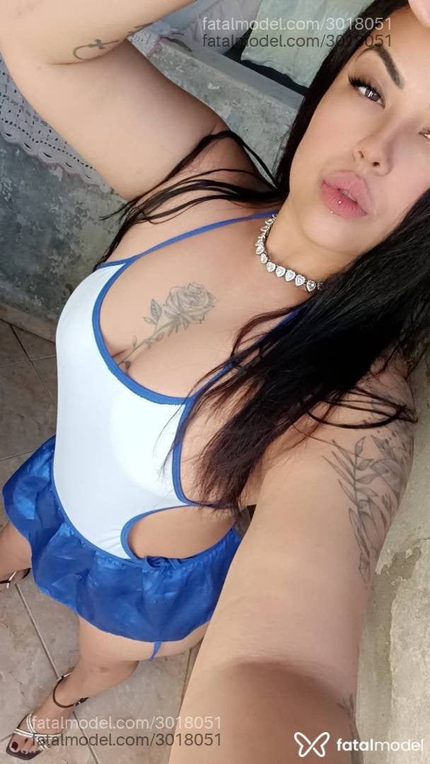 Acompanhante mulher com cabelo castanho de olhos mel em Itajaí - Morena