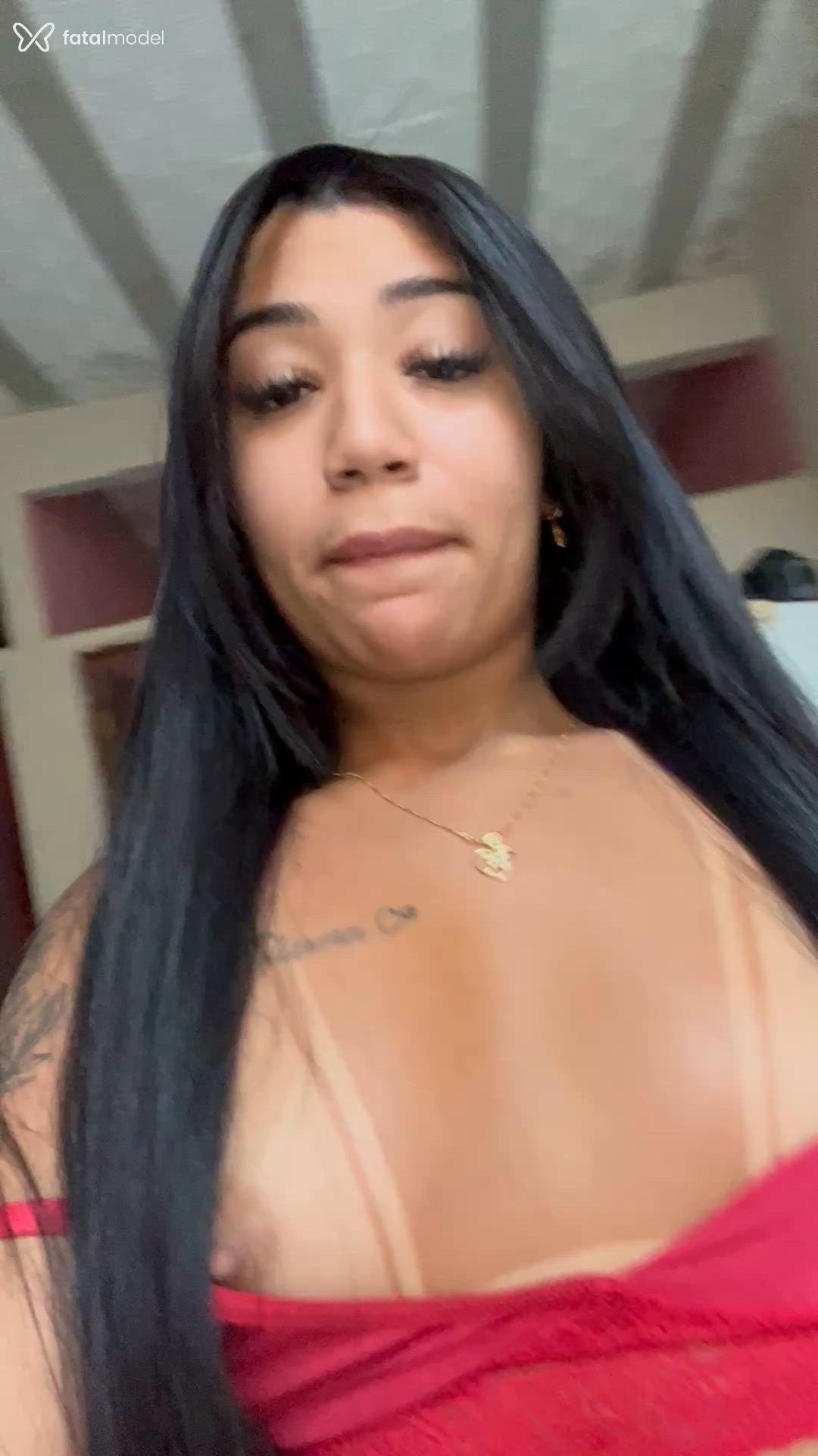 Acompanhante mulher morena (o) de olhos castanhos - Rebeca Alves