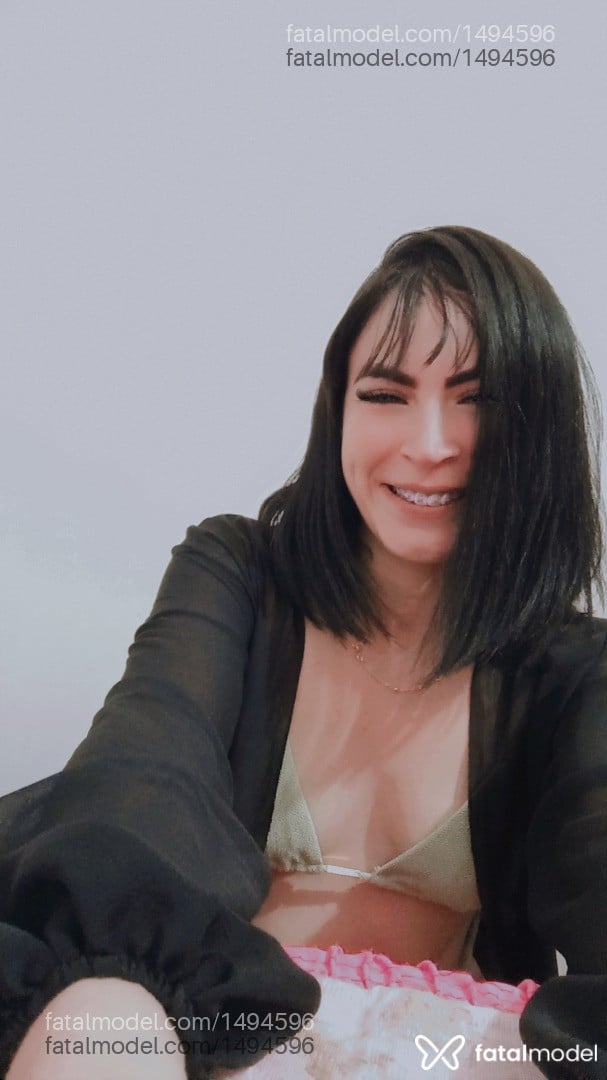 Acompanhante mulher morena (o) de olhos pretos - Maria Clara Acompanhante mulher morena (o) de olhos pretos - Maria Clara