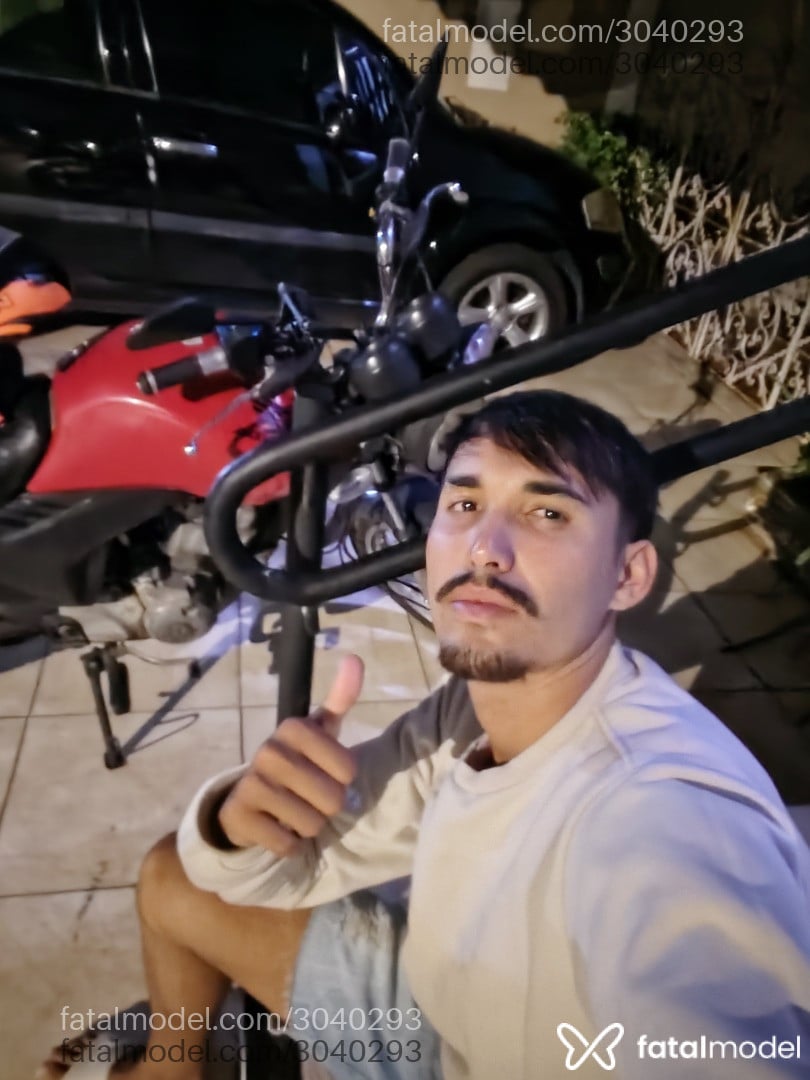 Acompanhante homem morena (o) de olhos pretos em Virtual Acompanhante homem morena (o) de olhos pretos em Virtual - Winner