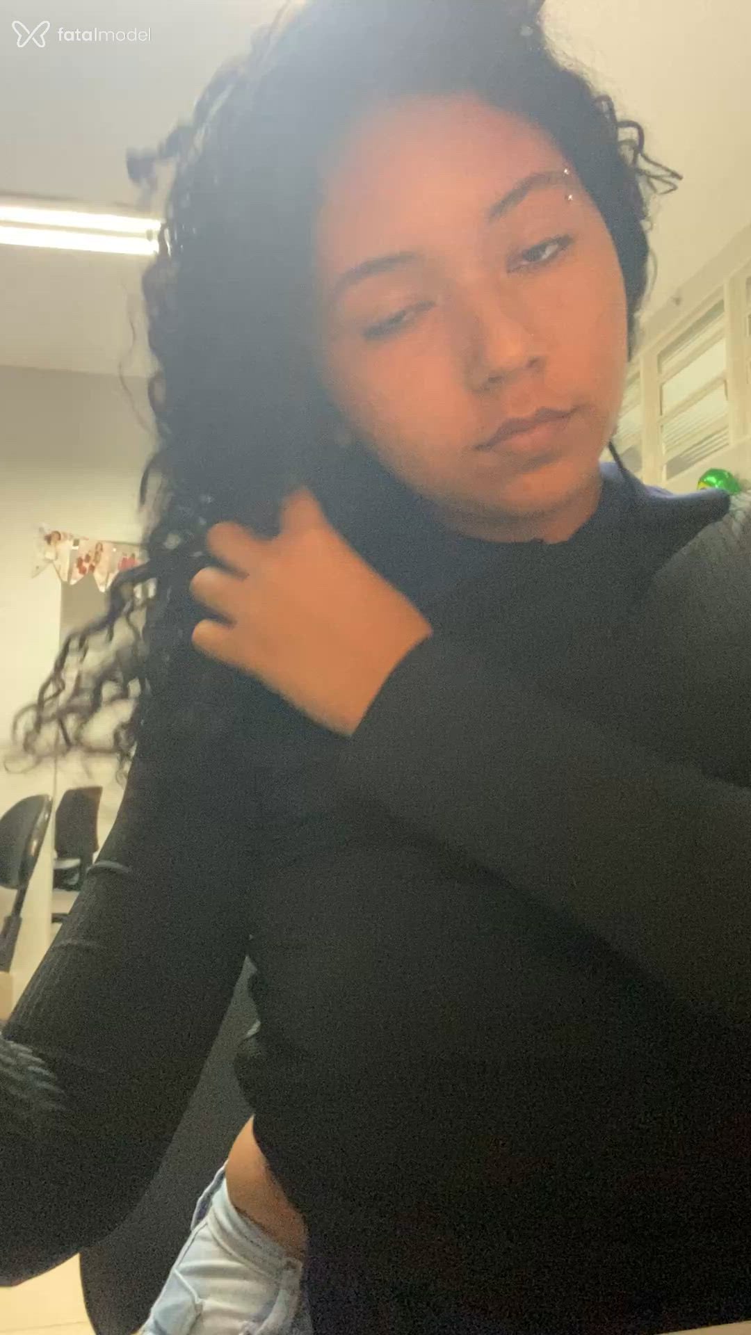 Acompanhante mulher morena (o) de olhos castanhos - Eloysa Acompanhante mulher morena (o) de olhos castanhos - Eloysa