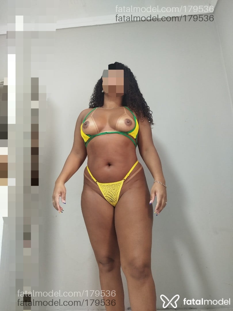 Acompanhante mulher com cabelo castanho de olhos castanhos em Serra Acompanhante mulher com cabelo castanho de olhos castanhos em Serra - DADAI