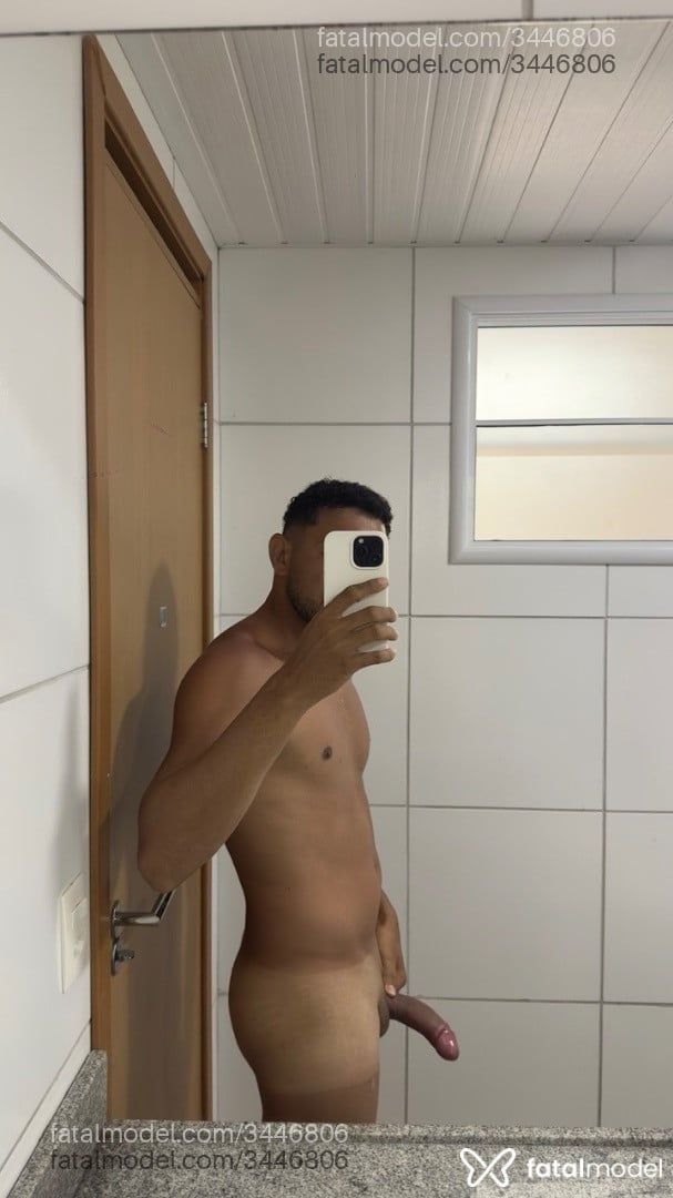 Acompanhante homem morena (o) de olhos castanhos em Teresina Acompanhante homem morena (o) de olhos castanhos em Teresina - Caiio