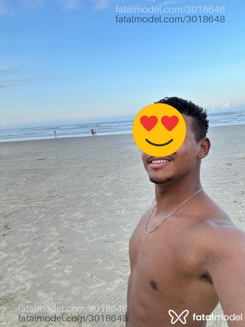 Acompanhante homem com cabelo castanho de olhos pretos - Gustavo Acompanhante homem com cabelo castanho de olhos pretos - Gustavo