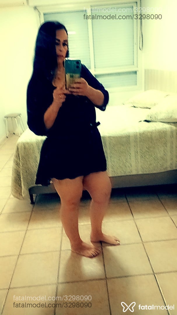 Acompanhante mulher morena (o) de olhos castanhos em Torres Acompanhante mulher morena (o) de olhos castanhos em Torres - Luna